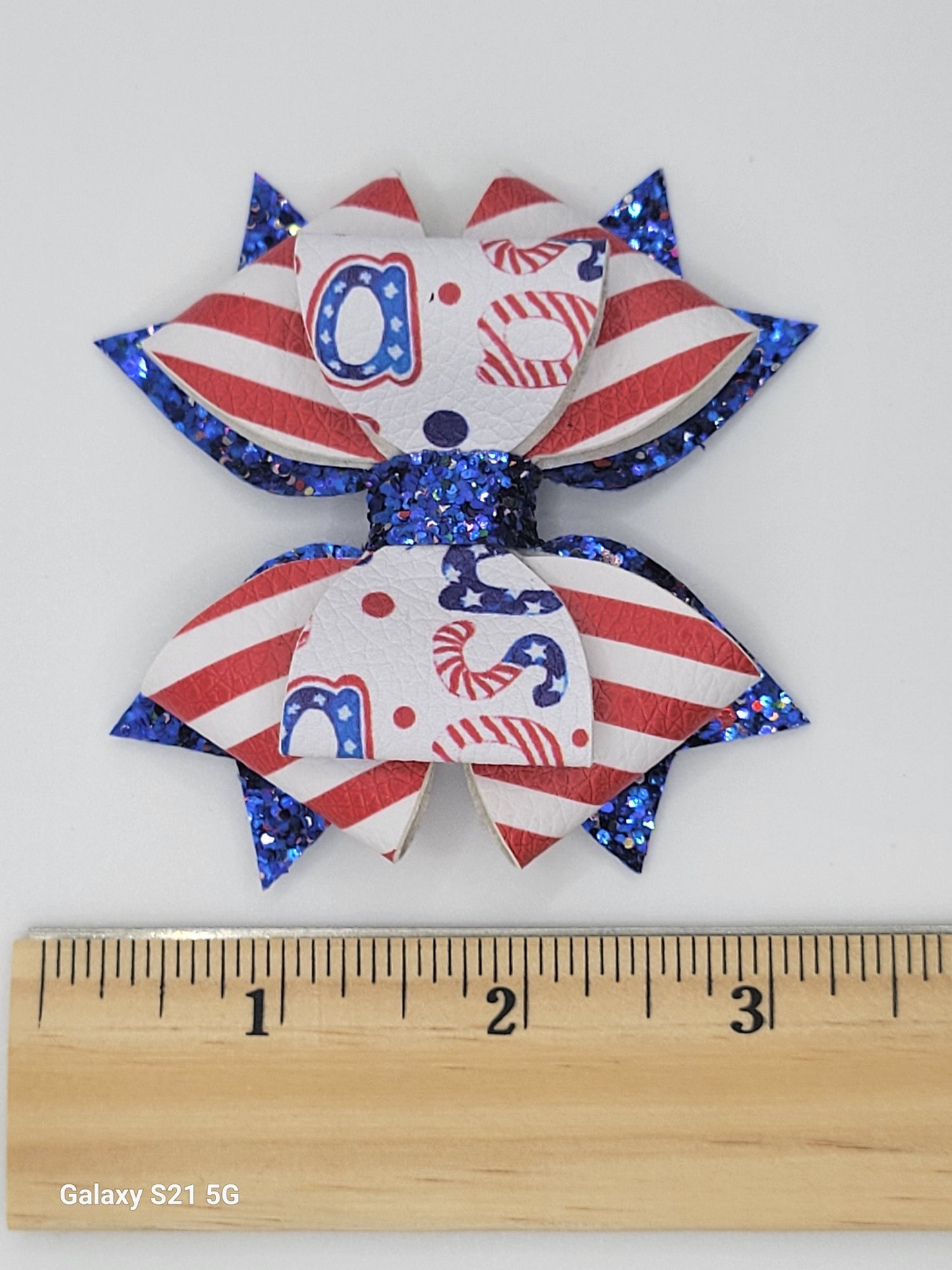 Felicity-USA bow on clip