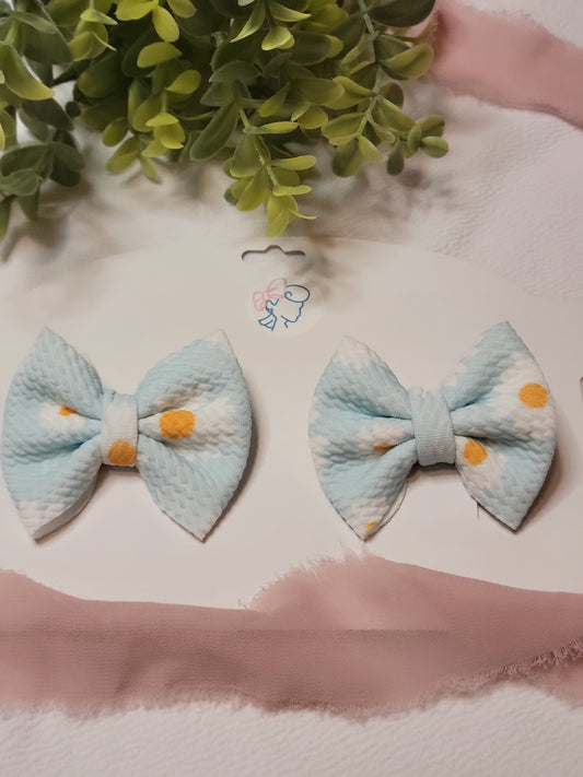 Daisy-Piggie Bows