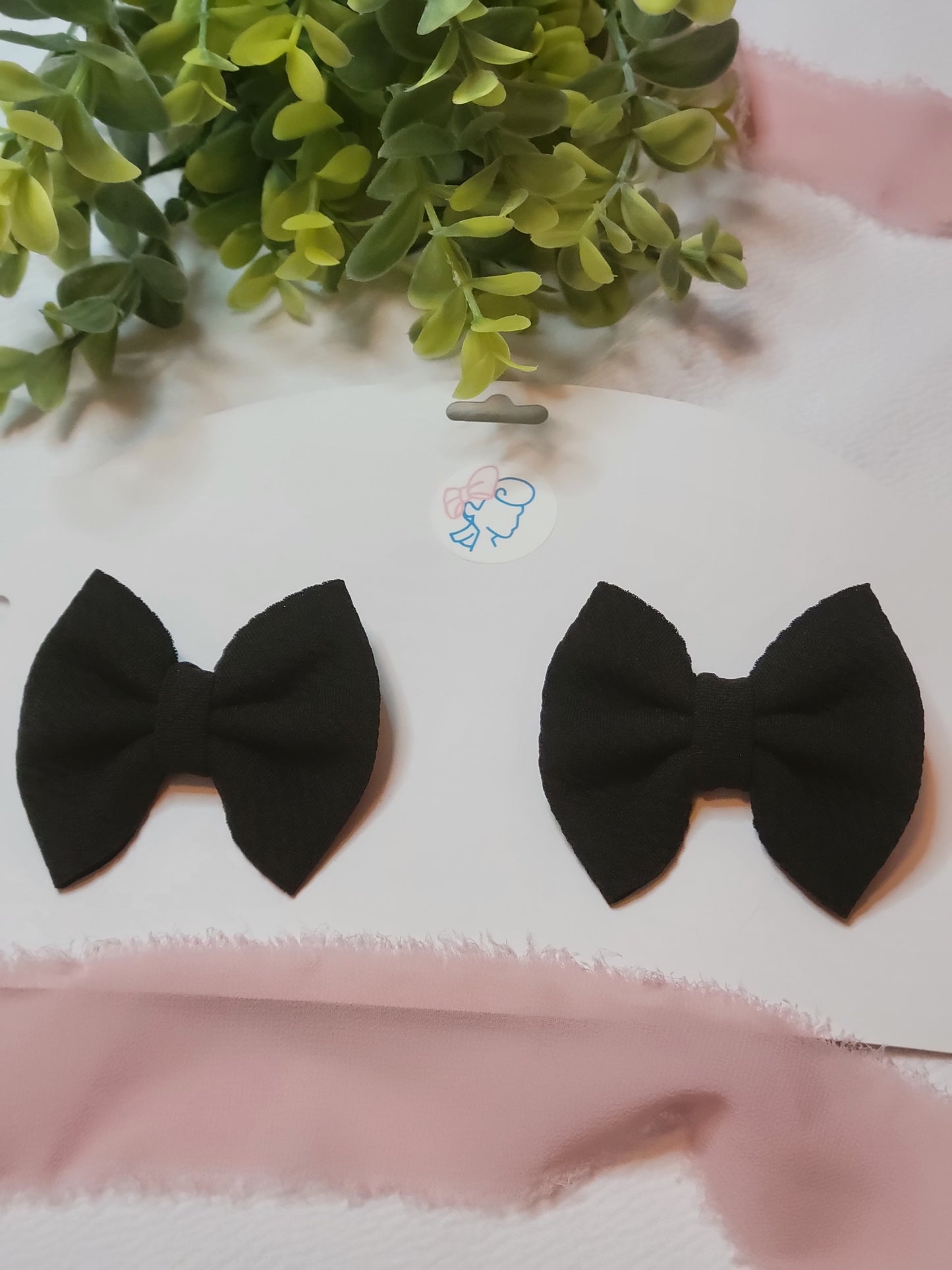 Black Out-Piggie Bows